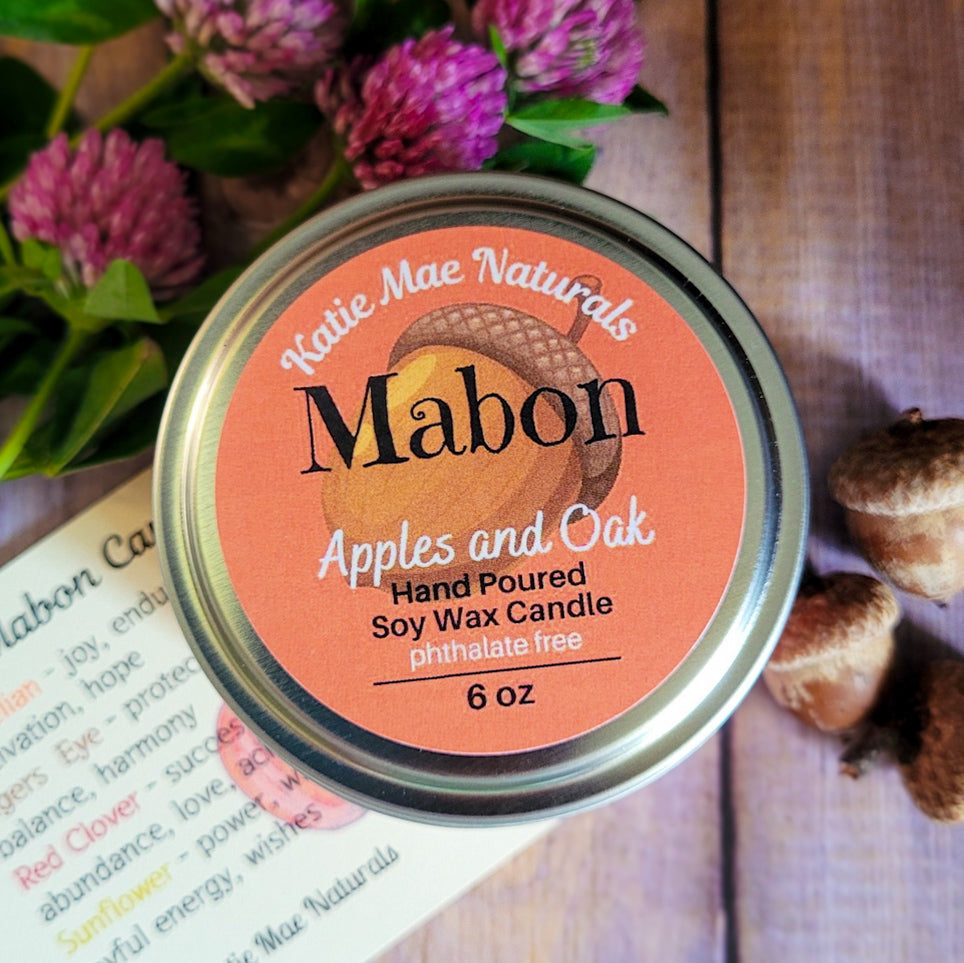 Mabon Ritual Candle – Apple & Oak Soy Candle for Autumn Equinox, Gratitude & Grounding