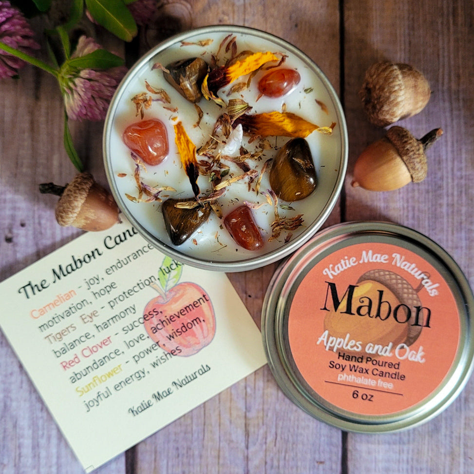 Mabon Ritual Candle – Apple & Oak Soy Candle for Autumn Equinox, Gratitude & Grounding