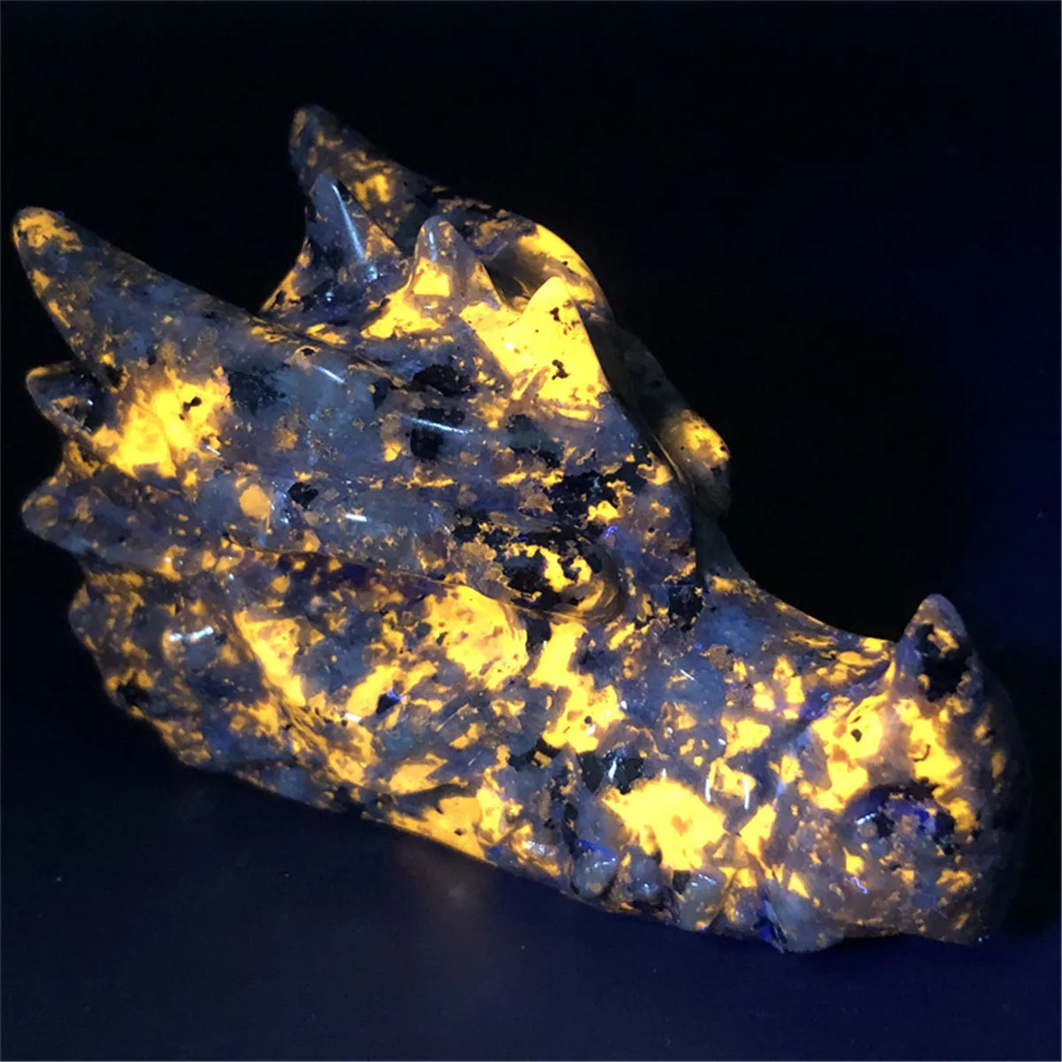 Natural Yooperlite Crystal Quartz Stone Dragon Head Hand-Carved