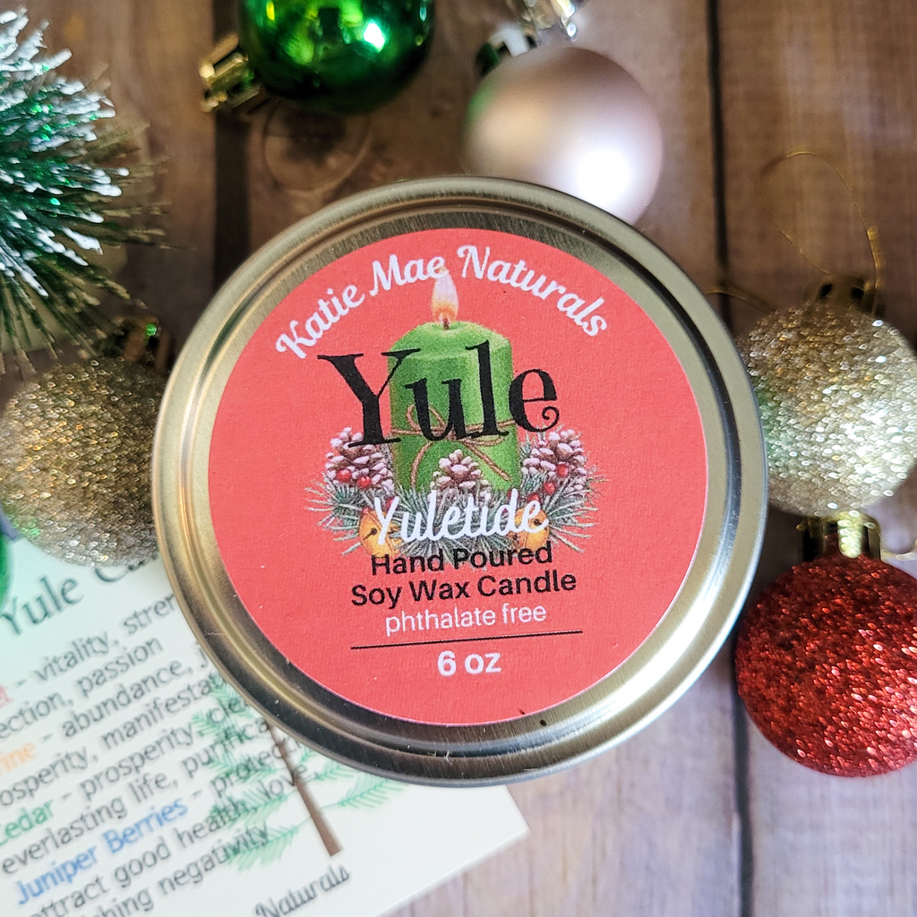 Yule Ritual Candle – Festive Winter Soy Candle for Renewal, Warmth & Winter Solstice Rituals