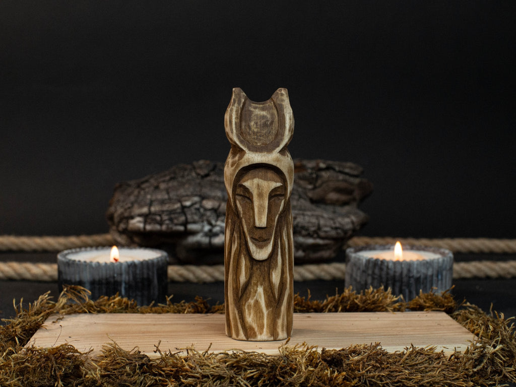 Hand-Carved Loki Figurine – 14 cm (5.7 inches) Wooden Norse God of Mischief Statue
